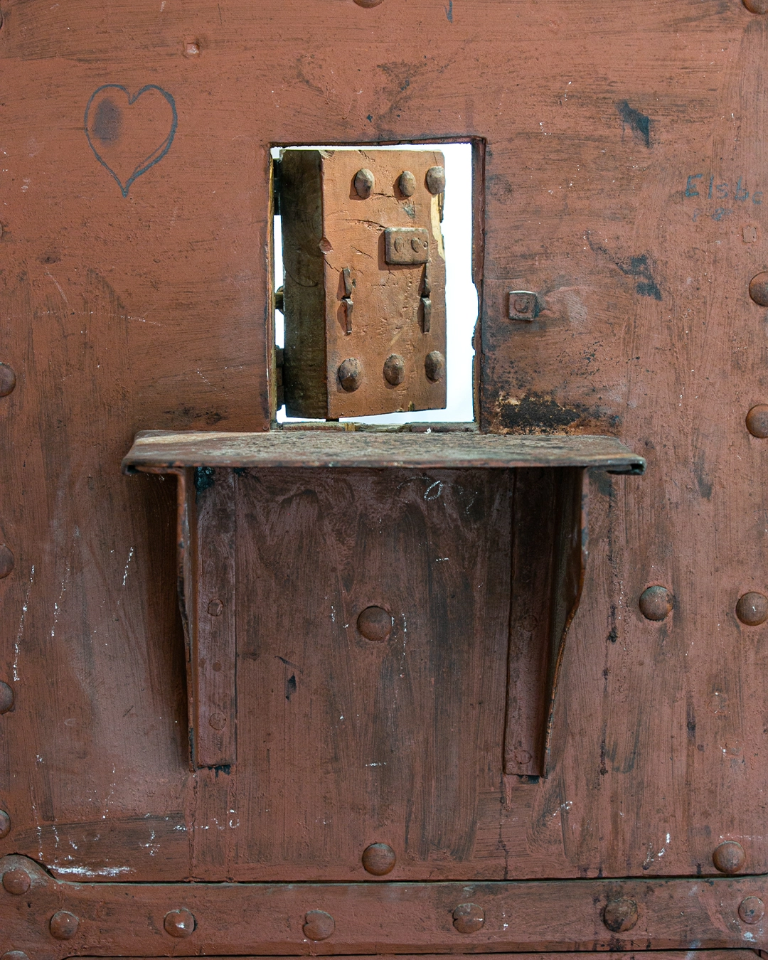 Salle ancienne prison Auberge Croix Blanche Gingins